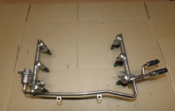 Audi A4 S4 B6 8E 8H Fuel main line pipe 06C133681J