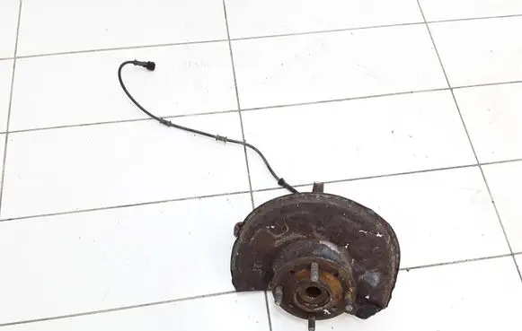 Volvo S40, V40 Front wheel hub spindle knuckle