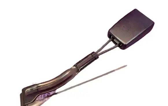 Skoda Octavia Mk2 (1Z) Front seatbelt buckle 