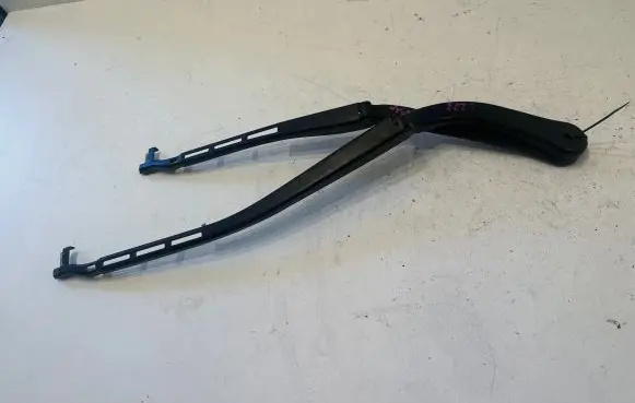 BMW 3 E90 E91 Front wiper blade arm