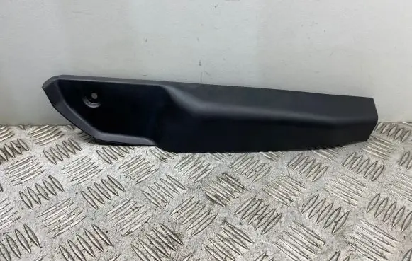BMW 5 GT F07 Rear/tail light trim molding 7224230