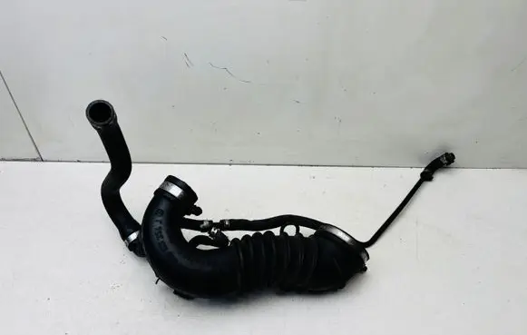 Audi A6 S6 C5 4B Turbo air intake inlet pipe/hose 058133356J