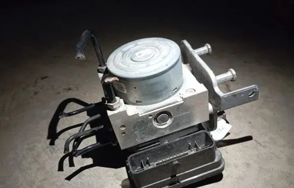 Mercedes-Benz GLC X253 C253 ABS Pump A2539011400
