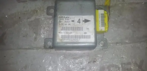 Nissan Primera Airbag control unit/module 285562F400 0285001188
