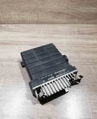 Mercedes-Benz E W124 Engine control unit/module ECU 0065451432 0280226