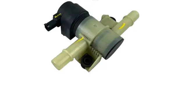 Volkswagen Tiguan Fuel pressure regulator 5QF201549A