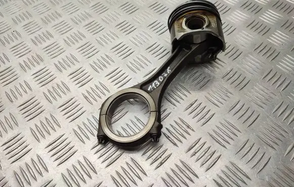 Volkswagen Touareg II Piston with connecting rod CRC