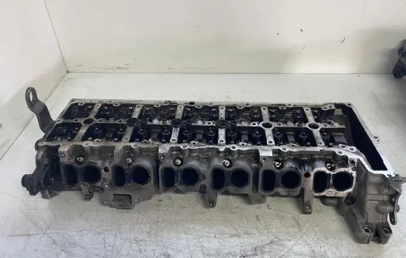 BMW X5 F15 Engine head 155732601 7812929
