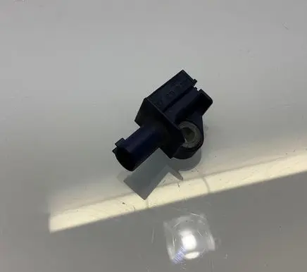 Mercedes-Benz E W212 Airbag deployment crash/impact sensor A2128204926 5WK43872 2128204926