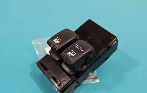 Hyundai Getz Electric window control switch 93570-1C010 IMPRK1397983