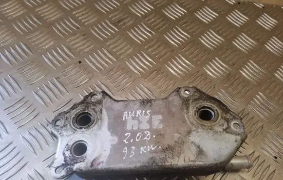 Toyota Auris 150 Oil filter mounting bracket 880243D
