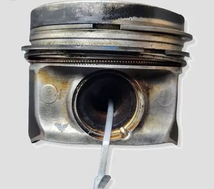 Volvo S60 Piston D4204T8