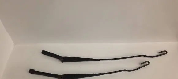 Volkswagen Transporter - Caravelle T4 Front wiper blade arm 517701955410