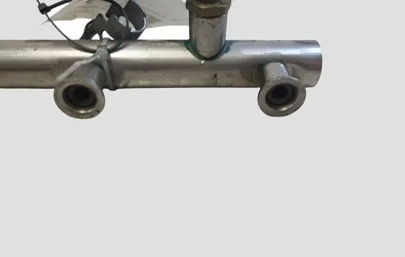 Audi Q5 SQ5 8R Fuel main line pipe 06E130090F