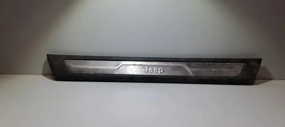 Jeep Grand Cherokee Front sill trim cover IO1037030BLR