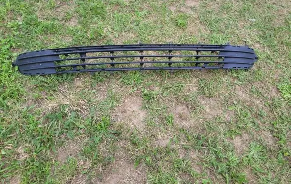 Opel Corsa C Front bumper lower grill 09116132