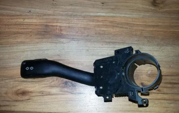 Skoda Octavia Mk1 (1U) Indicator stalk 8l0953513g