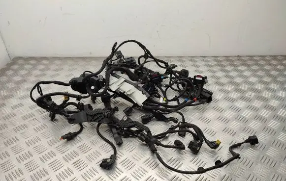 Mercedes-Benz Vito Viano W447 Engine installation wiring loom A6541502905 A6541591825 A6541592425