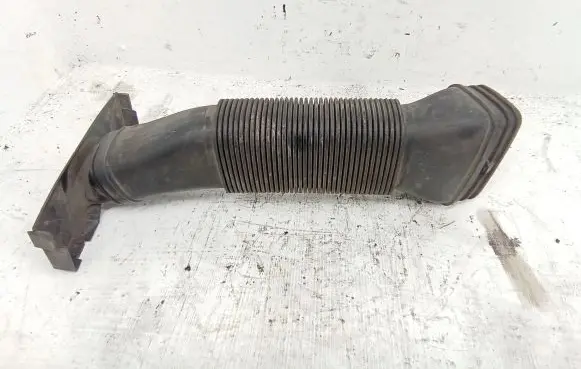 Skoda Roomster (5J) Air intake duct part 6R0129618 6R0129621
