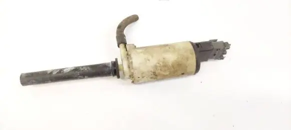Volvo S70 V70 V70 XC Windscreen/windshield washer pump