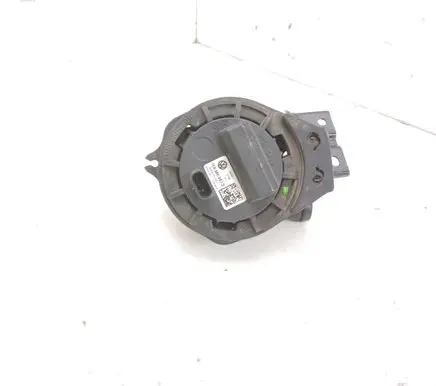 Skoda Enyaq iV Electric auxiliary coolant/water pump 1EA965567D 1EA121066D