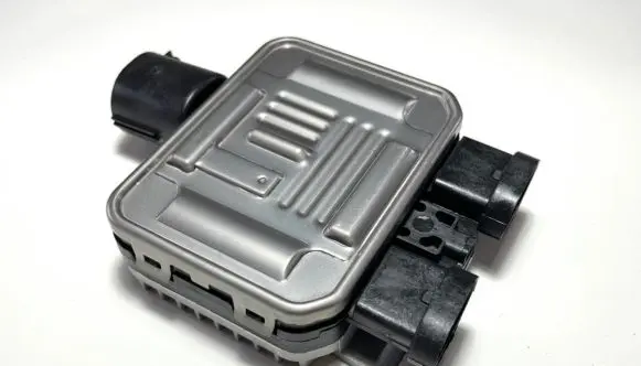 Coolant fan relay