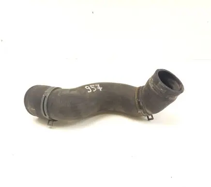 Volkswagen Transporter - Caravelle T4 Intercooler hose/pipe 701145828