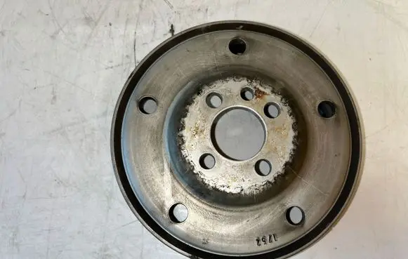 Audi A4 S4 B7 8E 8H Crankshaft pulley 06B105255J