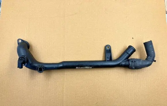 Mercedes-Benz C W204 Engine coolant pipe/hose A2712001152
