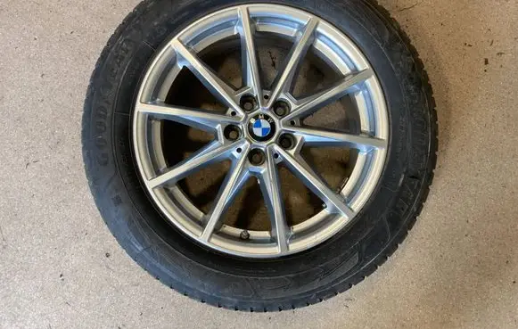 BMW i4 R17 alloy rim 6896762