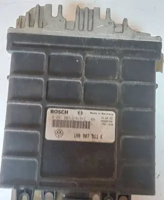 Volkswagen Golf III Engine control unit/module 0261203316317 1K0907511K