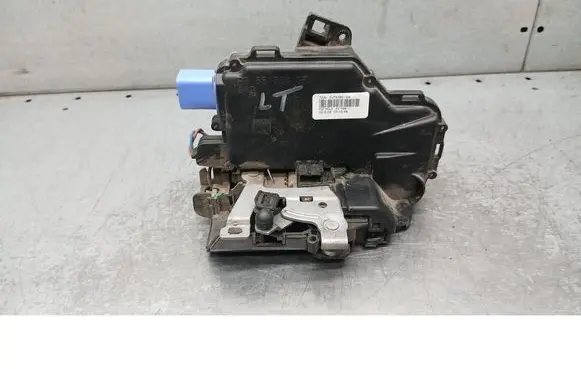Skoda Roomster (5J) Rear door lock 5J7839015A