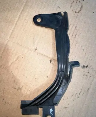 BMW X5 E53 Front bumper mounting bracket 8381028 6GE15