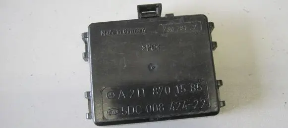Mercedes-Benz CLS C219 Rain sensor A2118701585