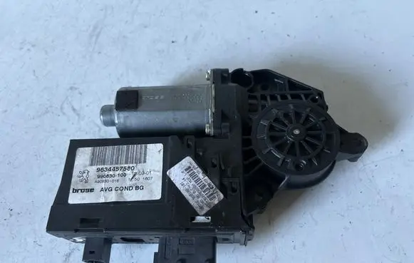 Peugeot 307 Front door window regulator motor 9634457580 990830100 A90830016
