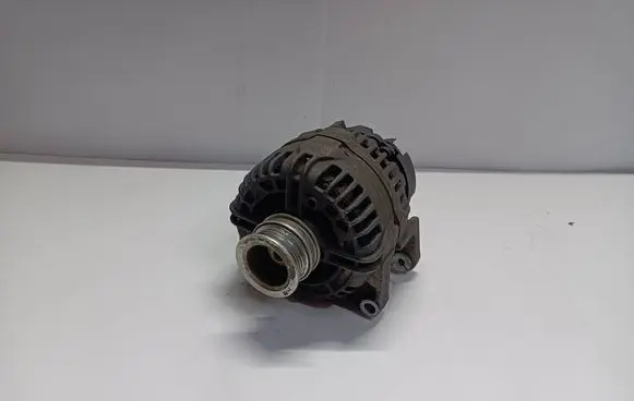 Opel Astra H Generator/alternator 0124425020 55556067