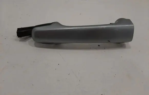 Volvo V70 Front door exterior handle/bracket 30753785