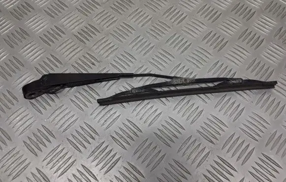 Ford Mondeo Mk III Front wiper blade arm