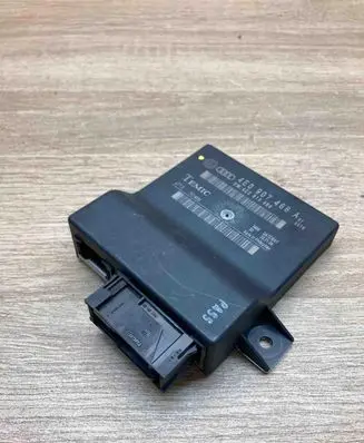 Audi A8 S8 D3 4E Gateway control module 4E0907468 4E0910468