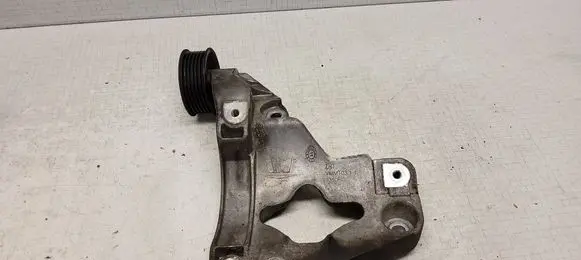 Jeep Grand Cherokee A/C compressor mount bracket VMMT03113310F