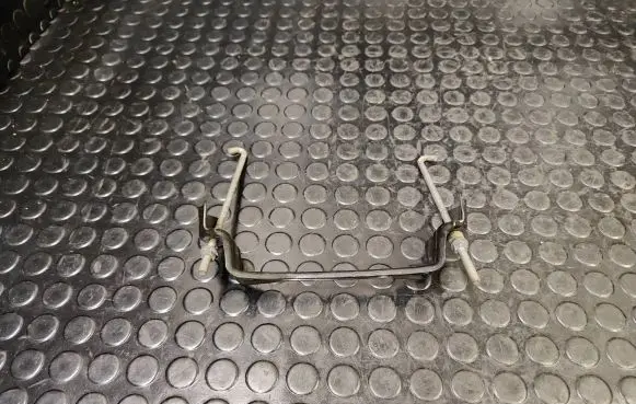 Nissan Qashqai Battery bracket 