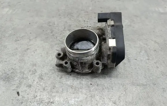 Skoda Octavia Mk2 (1Z) Throttle body valve 06F133062B
