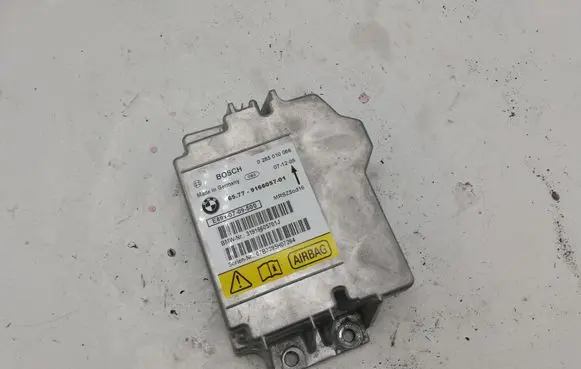 BMW 1 E81 E87 Airbag control unit/module 6577916605701 9166057 0285010066