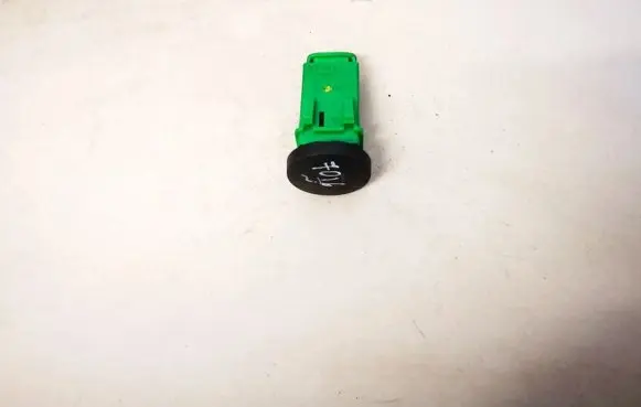 Nissan Qashqai Seat control switch 