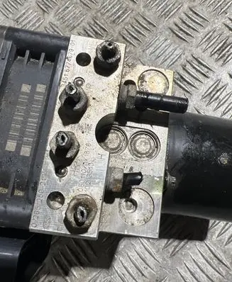 BMW 5 E60 E61 ABS Pump 6783362 6783360