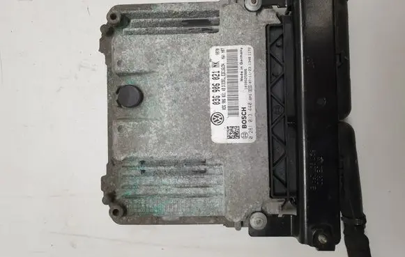 Volkswagen PASSAT B6 Engine control unit/module 03G906021NK 0281013440