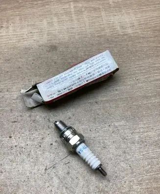 Honda Legend Spark plug 51100200 CR7HSA