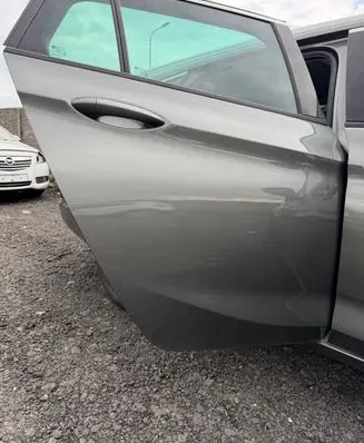 Opel Astra K Rear door 