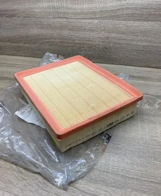 Opel Vivaro Air filter 95527585