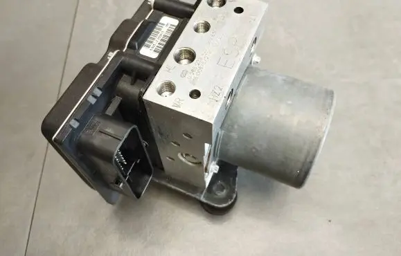 Audi A5 Sportback 8TA ABS Pump 8K0907379CP